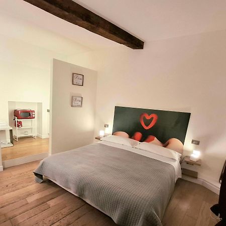 Parmigianino Nove Apartment Parma Room photo
